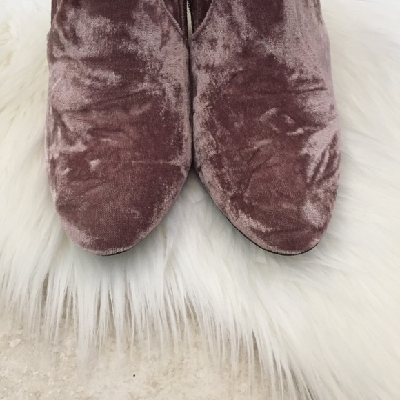 1 DAY ONLY Steve Madden Emison Velvet Boots - Picture 4 of 5